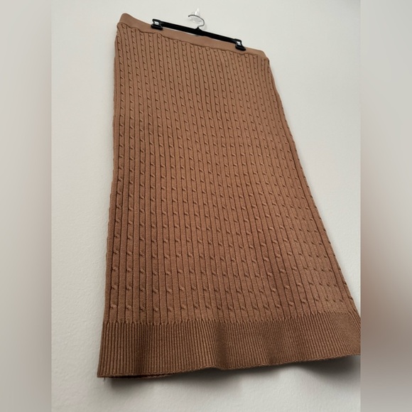 Anne Klein, long brown skirt (new with tag), size L - Picture 3 of 6